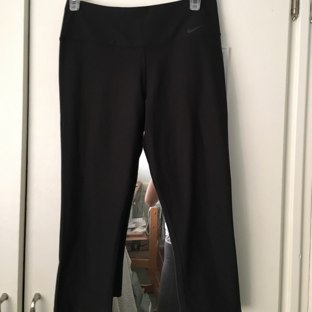 cropped nike leggings
